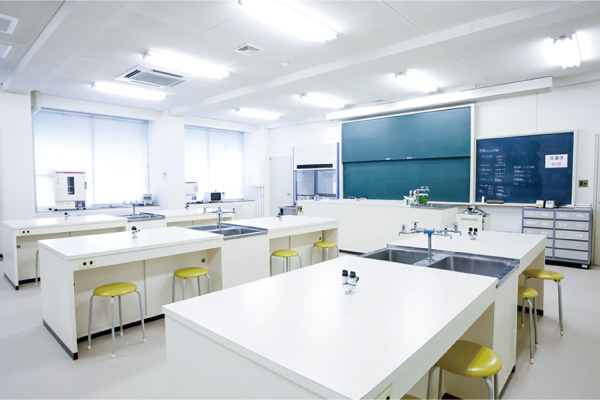 食品学実験室（1号館2F）