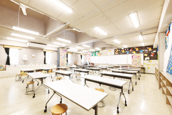 美術教室（2号館3F）
