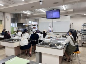 中学生の大学体験・キャンパス見学受入