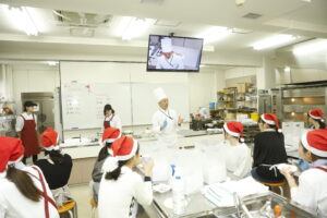 クリスマスケーキを一緒に作ろう♪